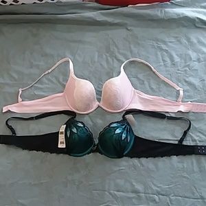 2 bras one new with tags other new without